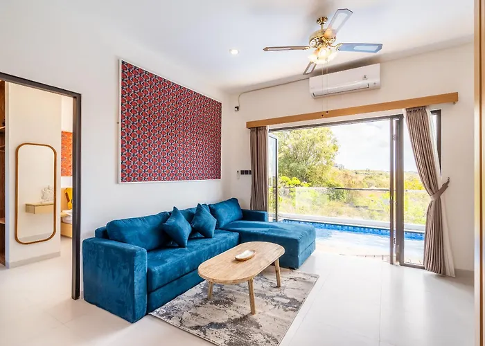 The Peak - 2br Luxury Hill *