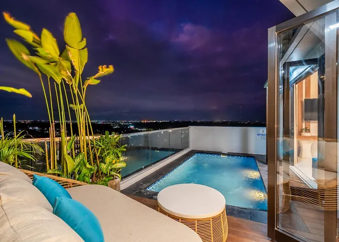 The Peak - 2br Luxury Hill *