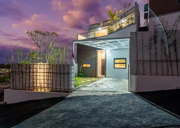 The Peak - 2br Luxury Hill *