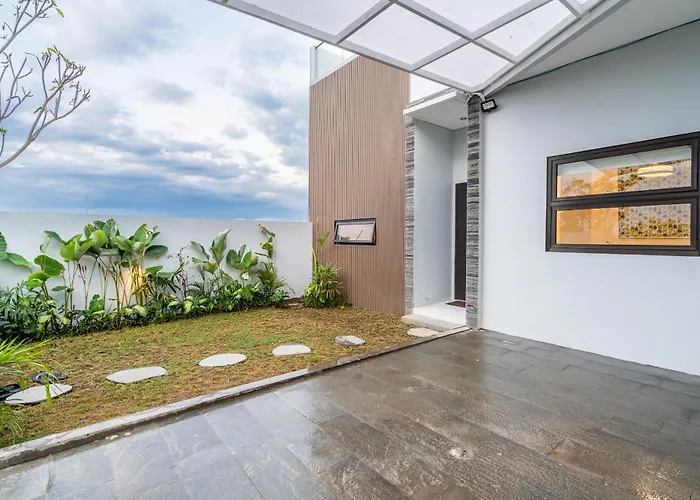 The Peak - 2br Luxury Hill